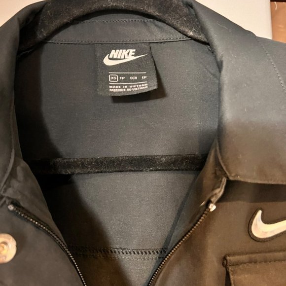 Brand New NIKE Cargo Jacket - Picture 3 of 5